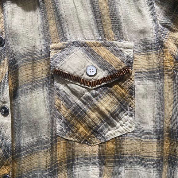 Harley Davidson women’s button up shirt - Picture 3 of 8